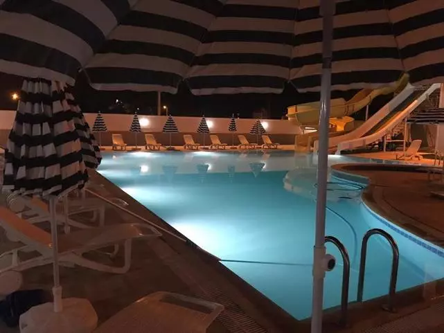 196672727 (Copy).jpg